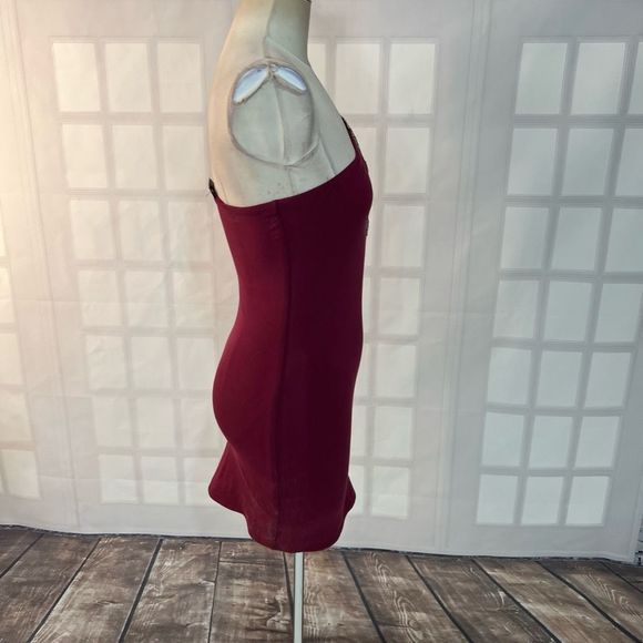 Sky maroon one shoulder embellished leaf beaded mini tunic dress - Picture 4 of 9